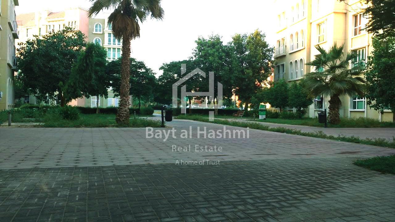 Studios and 1 Bed in Discovery Gardens. Full building on Lease Mogul Cluster, Discovery Gardens - Bayt al Hashmi Real Estate