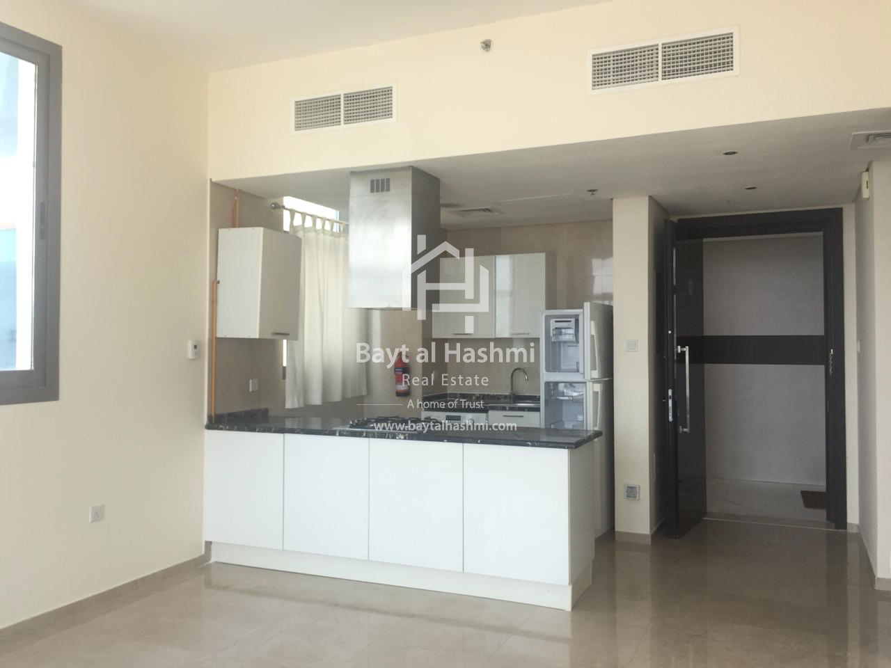 2 BEDROOM APARTMENT with Kitchen Appliances for rent at Middle Floor in Avenue Residence 1, Al Furjan